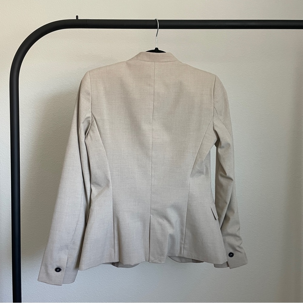Zara Basic Blazer - Picture 3 of 12
